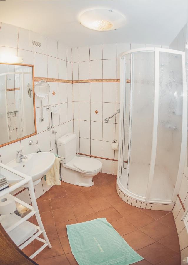 Neugebauer 3*